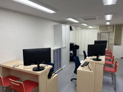 賃貸のエリッツ阪急淡路店の店内