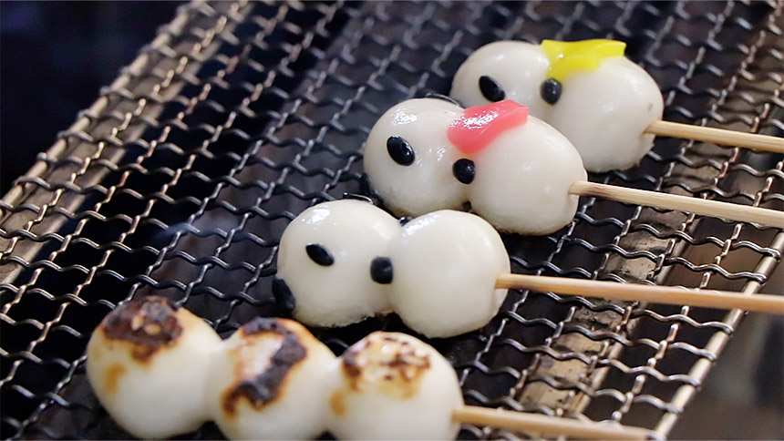 画像③お団子を焼いている様子
