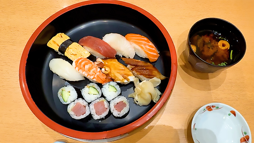 【画像】寿司一半定食