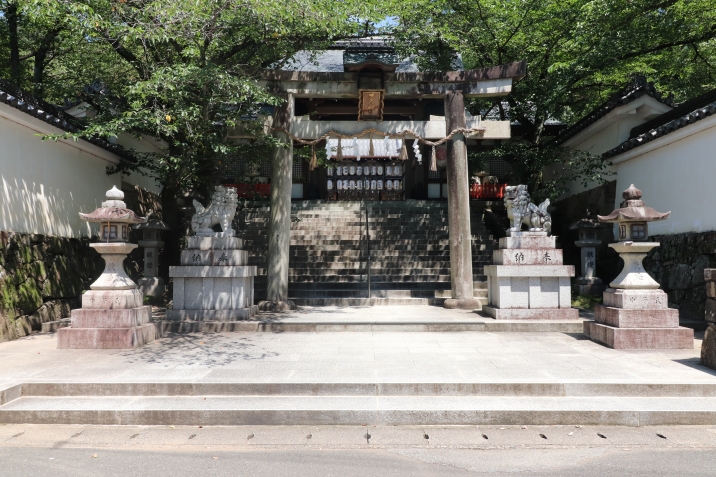 岩屋神社